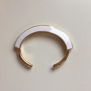White and gold bracelet